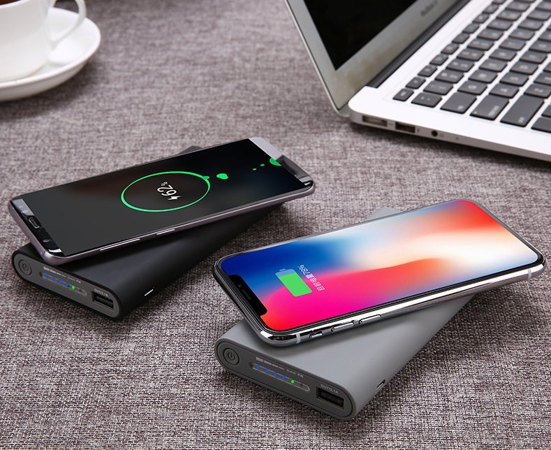 Three in one wireless charging treasure Universal mobile power large capacity charging treasure - Image 5