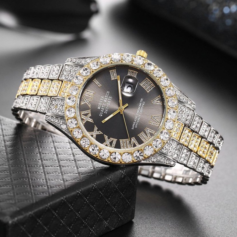 Roman Numeral Dial Steel Band Quartz Watch - Image 4