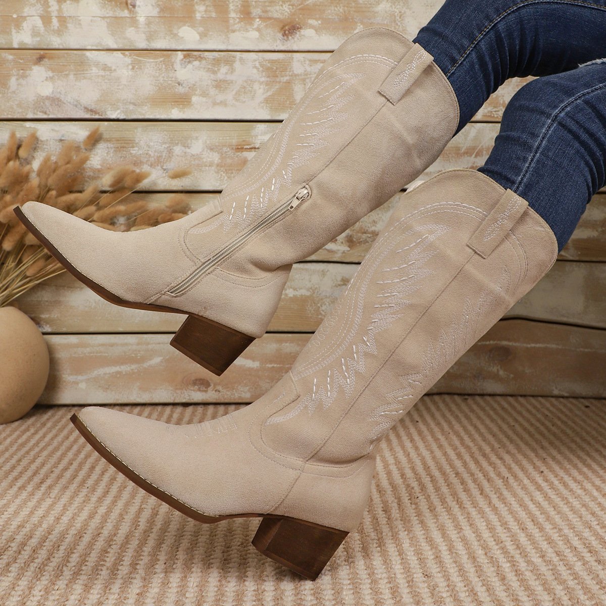 Embroidered Western-Style High-Top V-Neck - Image 3